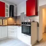 Guesthost - Charming 3-story Lakefront شقة